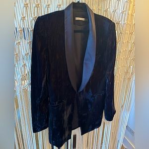 Alice & Olivia Velvet Blazer. Size 4. Black